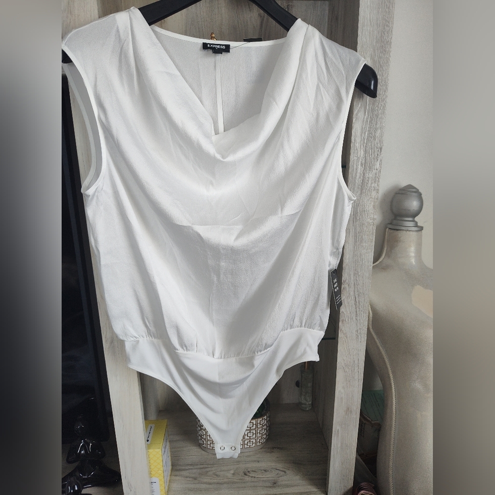 Express White Draped Bodysuit SL New With Tags, Pit To Pit 22" SZ Large